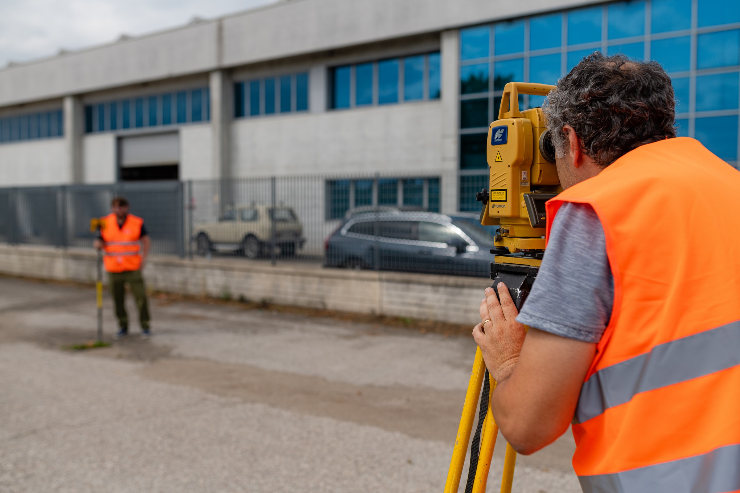Strumentazione topografica in cantiere
